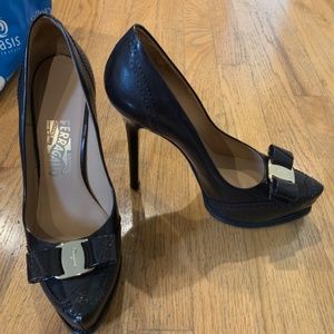 Salvatore Ferragamo - Trisha Heels - Size 9